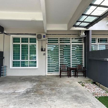 M2H Homestay 콴탄 외부 사진